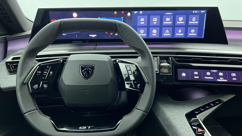Aperçu du véhicule : Hybrid 145 e-DCS6 GT Gris Artense avec 2470€ d'équipements inclus