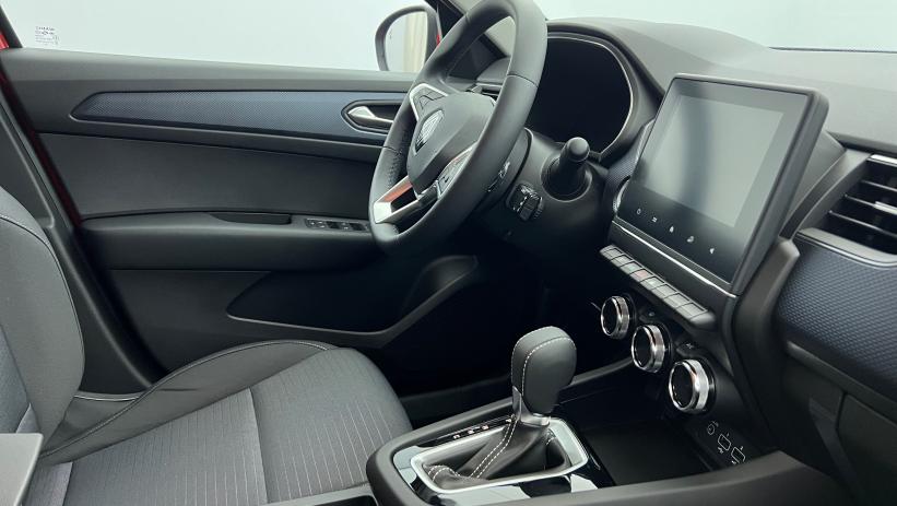 Aperçu du véhicule : mild hybrid 140 EDC Evolution Rouge Flamme avec 1900€ d'équipements inclus