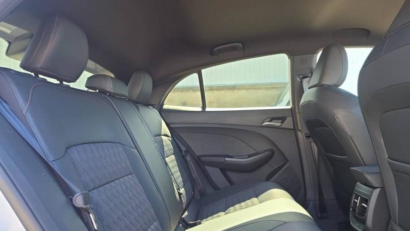 Aperçu du véhicule : 1.5 L Hybrid+ 195 ch Luxury