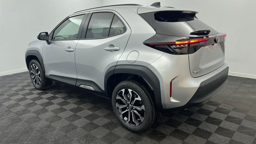 Aperçu du véhicule : Hybride 130ch 2WD Design Gris Minéral avec 2100€ d'équipements inclus