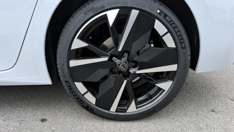 Aperçu du véhicule : 308 DIESEL BlueHDi 130ch S&S EAT8 GT