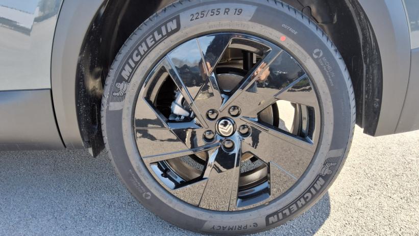Aperçu du véhicule : C5 AIRCROSS Hybride 145 ch e-DCS6 Max