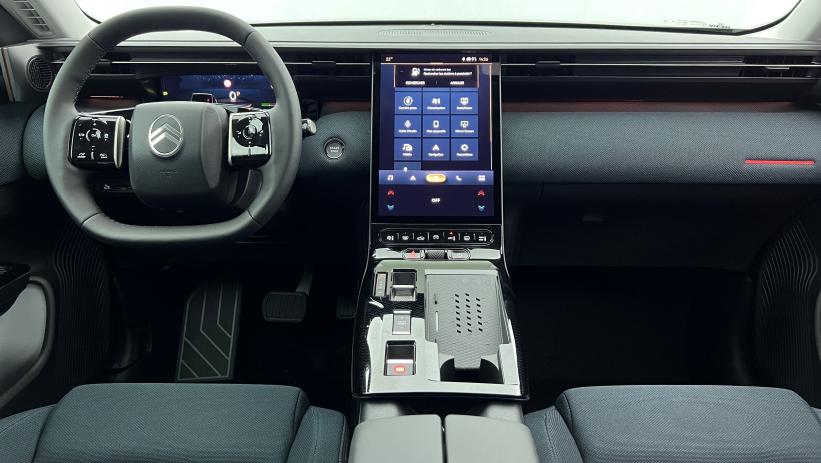 Aperçu du véhicule : Nouveau Hybrid 145 ch e-DCS6 Plus Gris Platinium avec 2200€ d'équipements inclus