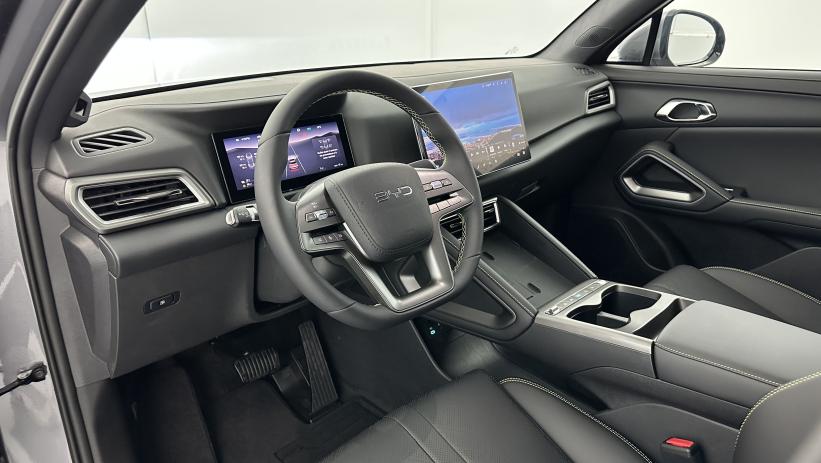Aperçu du véhicule : 1.5 DM-i PHEV 212ch Boost