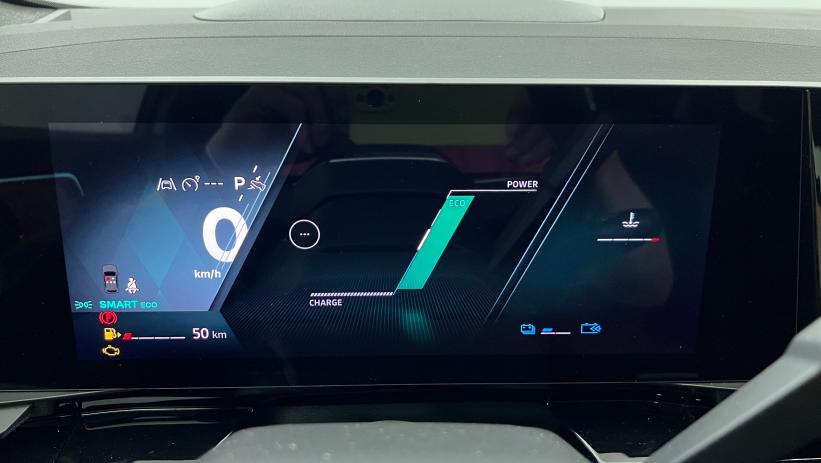 Aperçu du véhicule : full hybrid E-Tech 200 ch Esprit Alpine Gris Schiste - Toit Noir Etoilé avec 4000€ d'équipements inclus