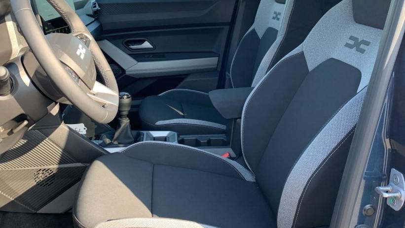 Aperçu du véhicule : Mild Hybrid 140 Journey
