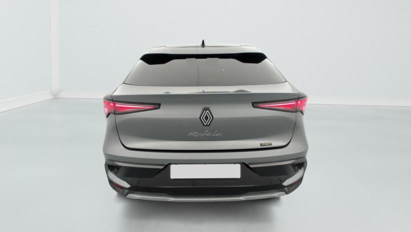 Aperçu du véhicule : E-Tech full hybrid 200ch Techno