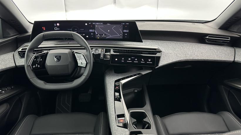 Aperçu du véhicule : III 1.2 Hybrid 145ch Allure e-DCS6