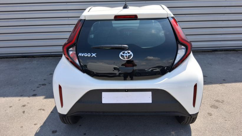 Aperçu du véhicule : AYGO X 1.0 VVT-i 72 Dynamic