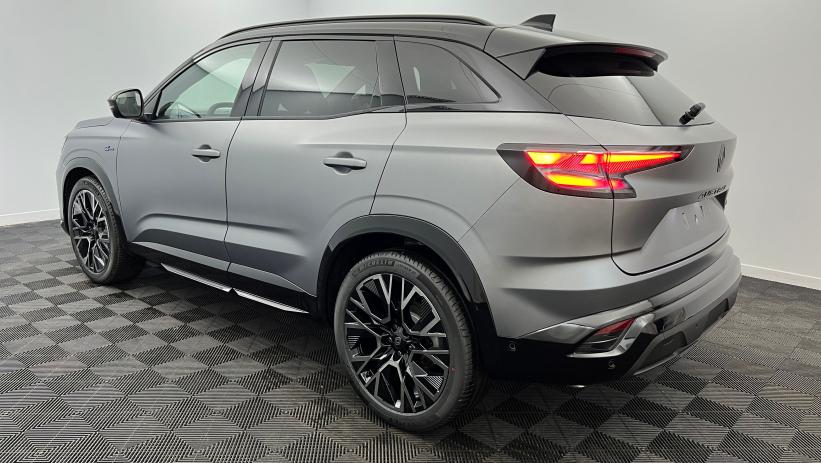 Aperçu du véhicule : full hybrid E-Tech 200 ch Esprit Alpine Gris Schiste Satin - Toit Noir Etoilé avec 4800€ d'équipements inclus