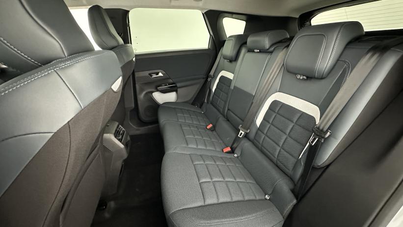 Aperçu du véhicule : 1.2 Hybrid 145ch Plus e-DCS6 