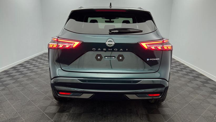 Aperçu du véhicule : Hybrid Nouveau e-Power Gen3 205 ch N-Design Vert Cayuga - Toit Noir avec 2350€ d'équipements inclus
