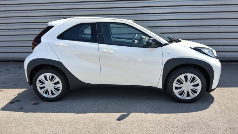 Aperçu du véhicule : AYGO X 1.0 VVT-i 72 Dynamic