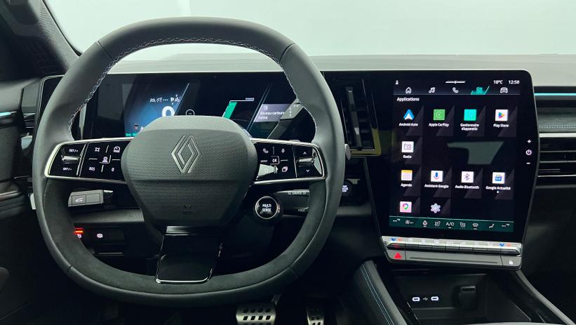 Aperçu du véhicule : full hybrid E-Tech 200 ch Esprit Alpine Gris Schiste - Toit Noir Etoilé avec 4000€ d'équipements inclus