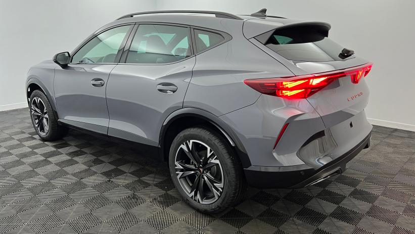 Aperçu du véhicule : 2.0 TDI 150 ch DSG7 V Gris Graphène avec 4538€ d'équipements inclus