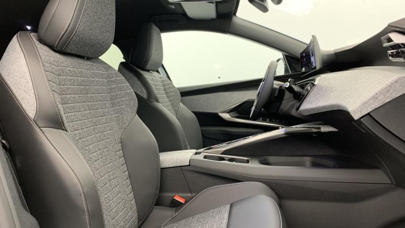 Aperçu du véhicule : Hybrid 145 e-DCS6 Allure