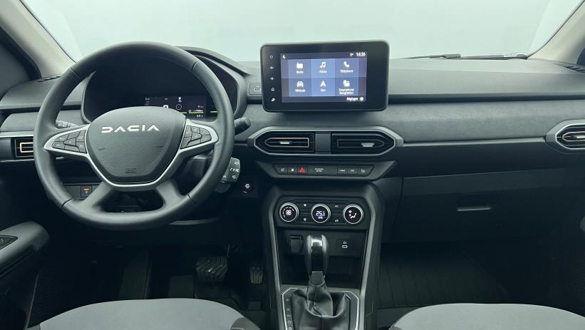 Aperçu du véhicule : Hybrid 140 7 places Extreme Gris Urbain avec 2000€ d'équipements inclus