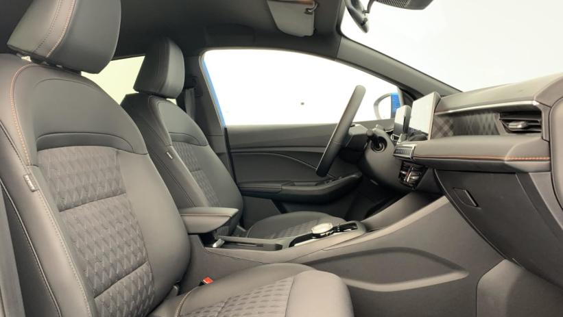 Aperçu du véhicule : 1.5 L Hybrid+ 195 ch Luxury