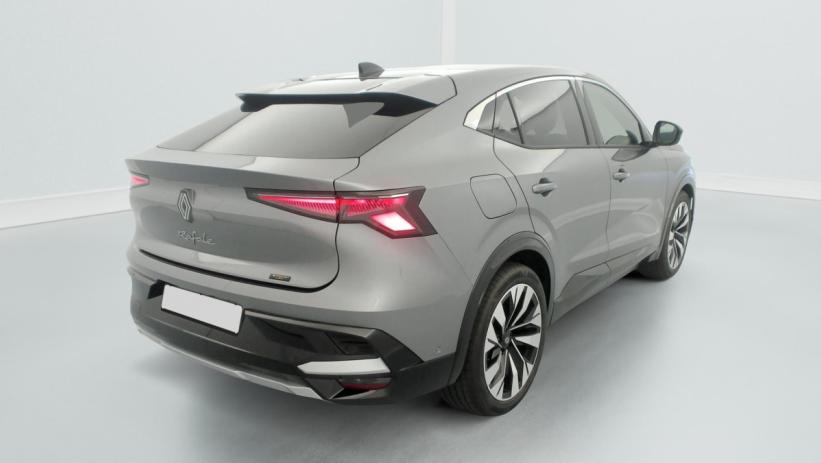 Aperçu du véhicule : E-Tech full hybrid 200ch Techno