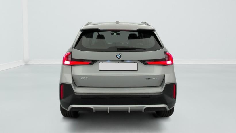 Aperçu du véhicule : SDRIVE 18D 150CH DKG7 M SPORT