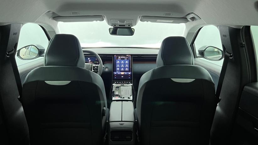 Aperçu du véhicule : Nouveau Hybrid 145 ch e-DCS6 Plus Gris Platinium avec 2200€ d'équipements inclus